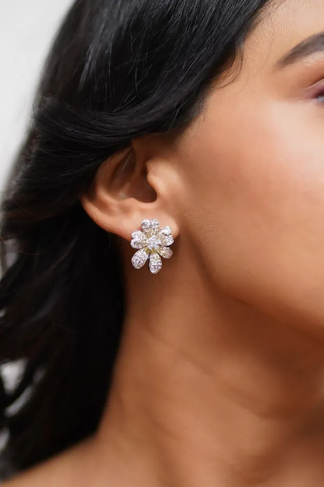 Attrangi Rings Diana Floral Overlay Diamond Studs Invisible Setting Attrangi Rings Diana Floral Overlay Diamond Studs Invisible Setting
