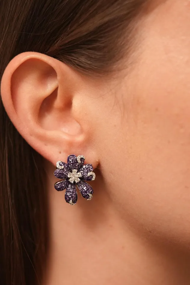 Attrangi Rings Diana Floral Overlay Diamond Studs Invisible Setting Attrangi Rings Diana Floral Overlay Diamond Studs Invisible Setting