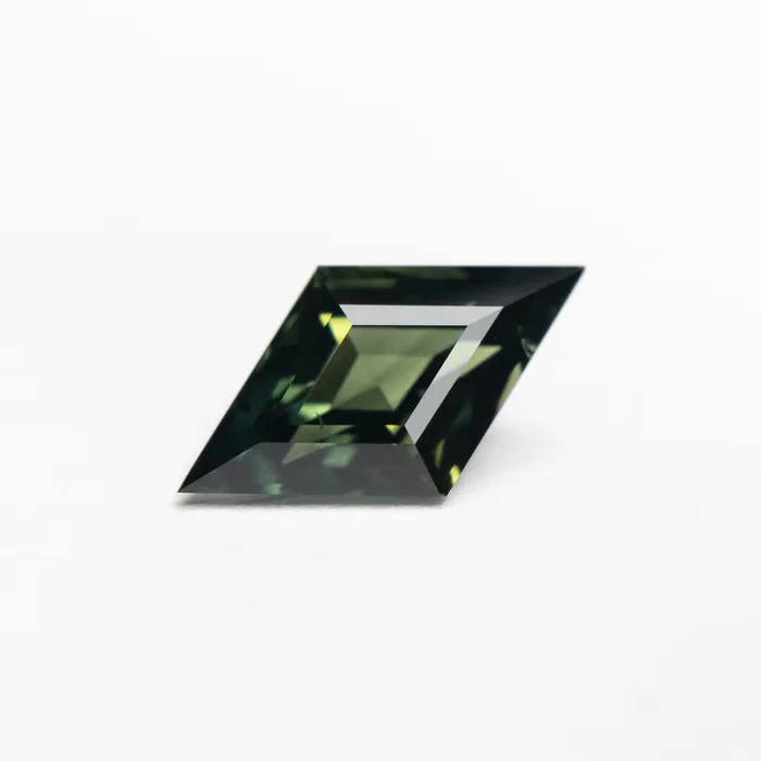 152ct 1088x621x419mm Lozenge Step Cut Sapphire 2276603 Misfit Gems Rings