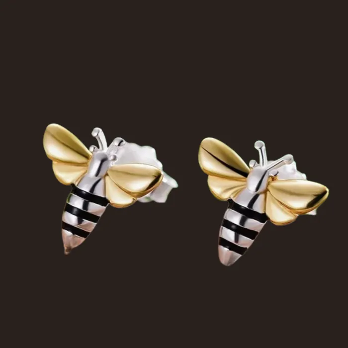 18K GoldFilled Bee stud earrings Jewelvers Earrings 18K GoldFilled Bee stud earrings Jewelvers Earrings