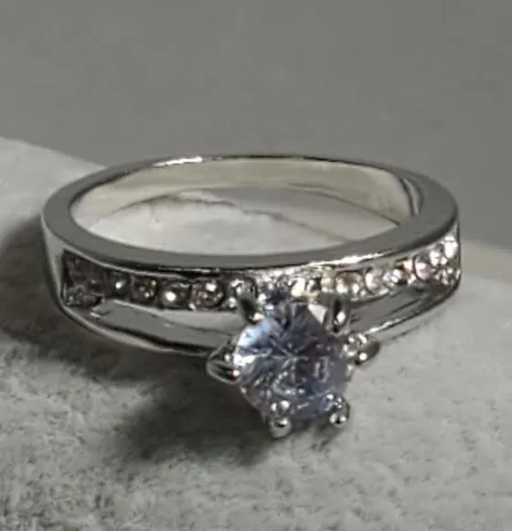 alice R708 Silver Gemstone Rhinestone Ring Rings