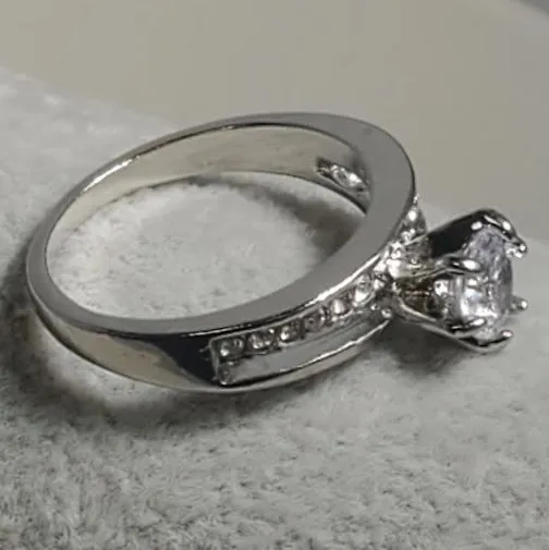 alice R708 Silver Gemstone Rhinestone Ring Rings