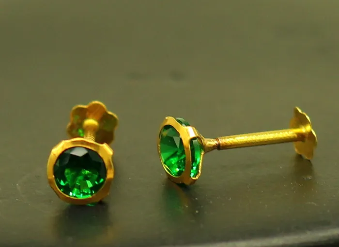 Earrings TRIBAL ORNAMENTS 4mm 18k yellow gold handmade fabulous green cubic zircon stone excellent antique vintage design stud earrings pair unisex jewelry er115