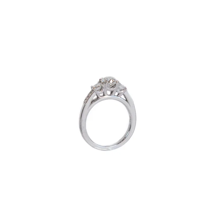 Rings STORE 5a PreOwned Diamond Engagement Ring