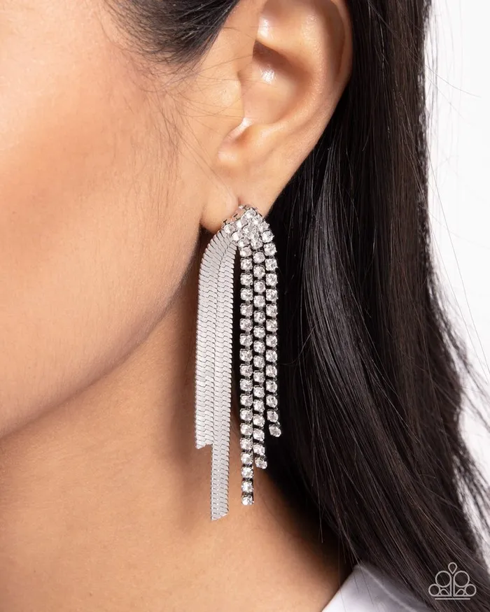 Earrings Paparazzi Jewelry Paparazzi Earring Dramatic Downpour White