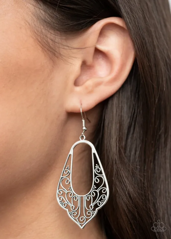 Earrings Paparazzi Jewelry Paparazzi Earring Grapevine Glamour Silver
