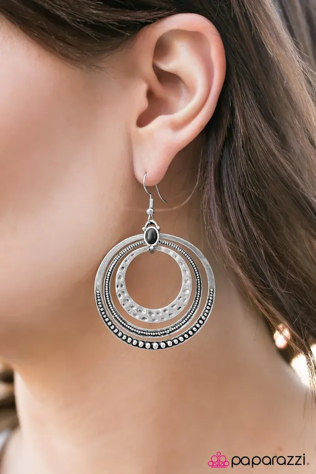 Earrings Paparazzi Jewelry Paparazzi Earring Mountain Meadows Black