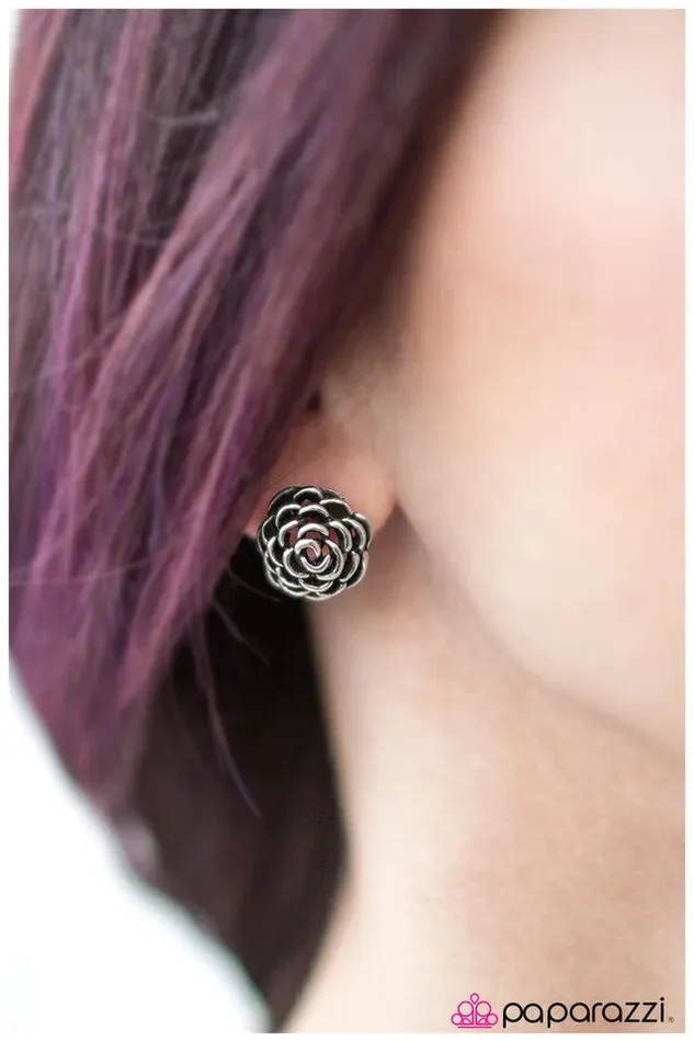 Earrings Paparazzi Jewelry Paparazzi Earring The Bride and BLOOM Silver