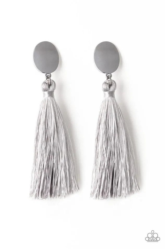 Earrings Paparazzi Jewelry Paparazzi Earring Va Va PLUME Silver