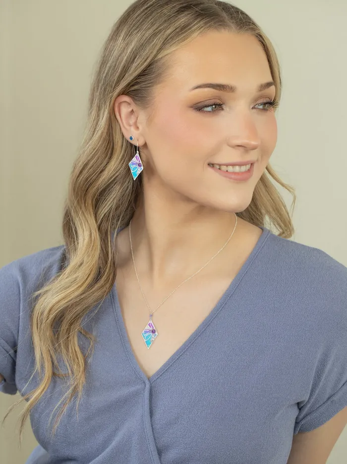 Holly Yashi Necklaces Drew Necklace in Calypso