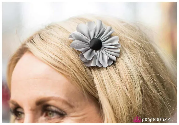 Paparazzi Hair Accessories Uptown Girl Silver Paparazzi Jewelry Rings
