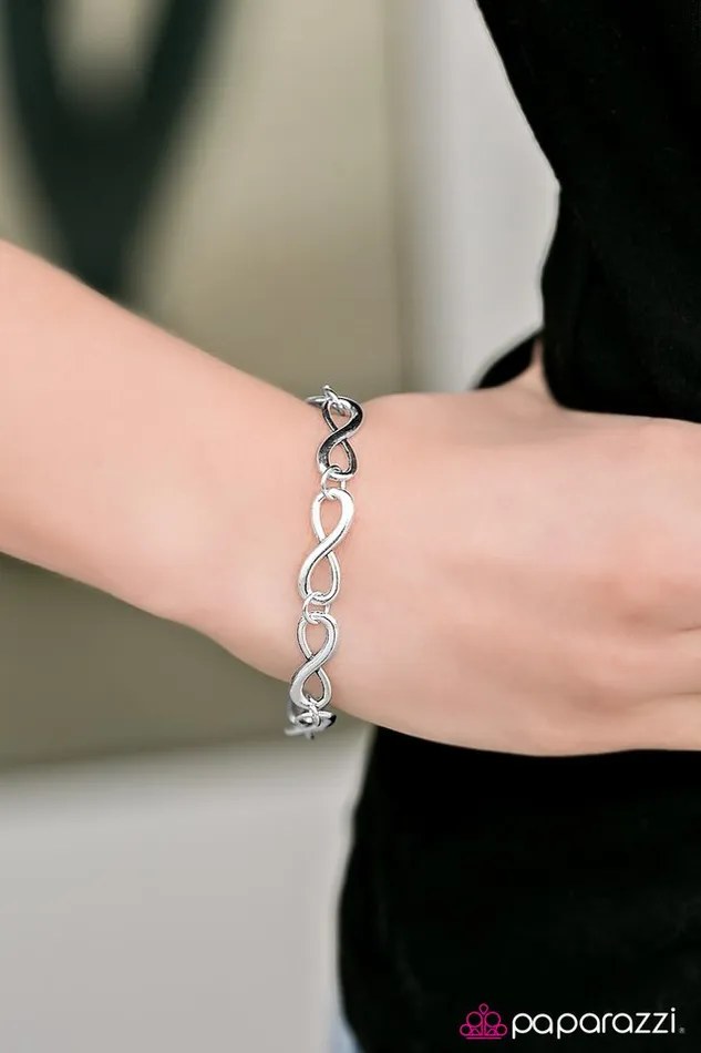 Paparazzi Jewelry Bracelets Paparazzi Bracelet Give Me Time Silver