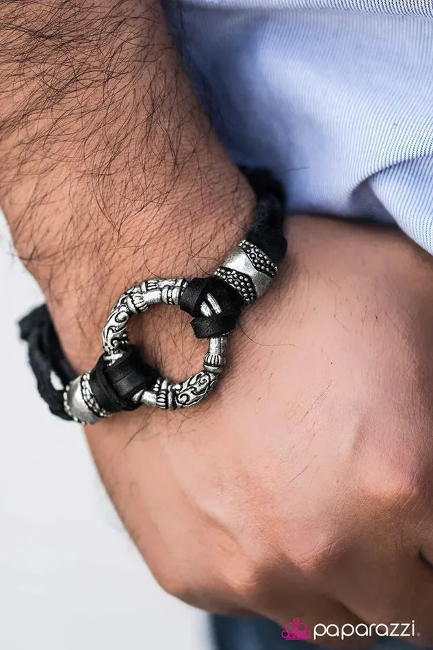 Paparazzi Jewelry Bracelets Paparazzi Bracelet The Navigator Black