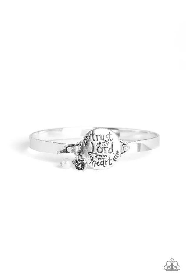 Paparazzi Jewelry Bracelets Paparazzi Bracelet Total Trust White