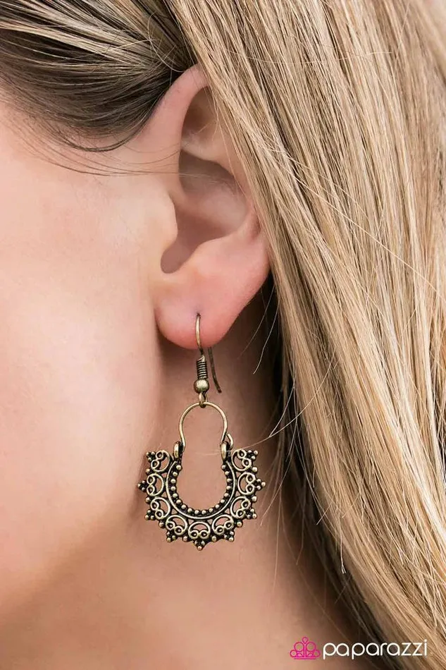 Paparazzi Jewelry Earrings Paparazzi Earring Agree To FILIGREE Brass