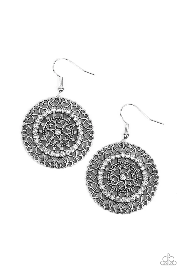 Paparazzi Jewelry Earrings Paparazzi Earring Fairytale Finale White
