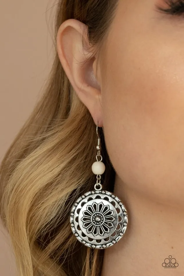 Paparazzi Jewelry Earrings Paparazzi Earring Flowering Frontiers White