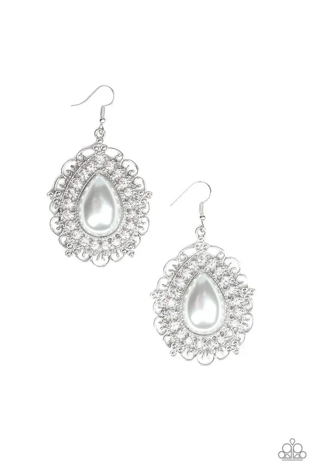 Paparazzi Jewelry Earrings Paparazzi Earring Incredibly Celebrity White Paparazzi Jewelry Earrings Paparazzi Earring Incredibly Celebrity White