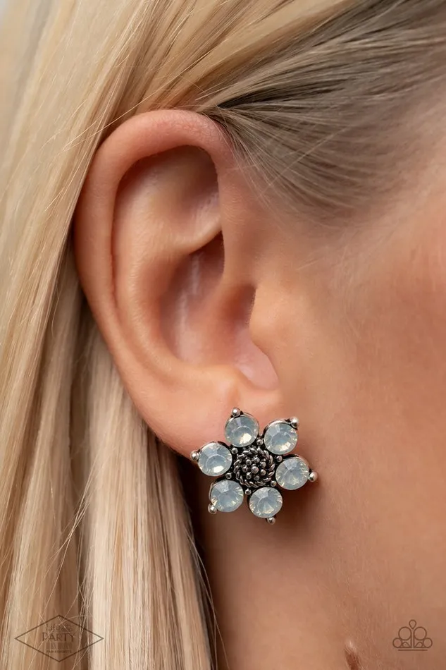 Paparazzi Jewelry Earrings Paparazzi Earring Love Me DEW White