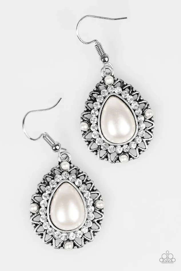 Paparazzi Jewelry Earrings Paparazzi Earring Red Carpet Sparkle White