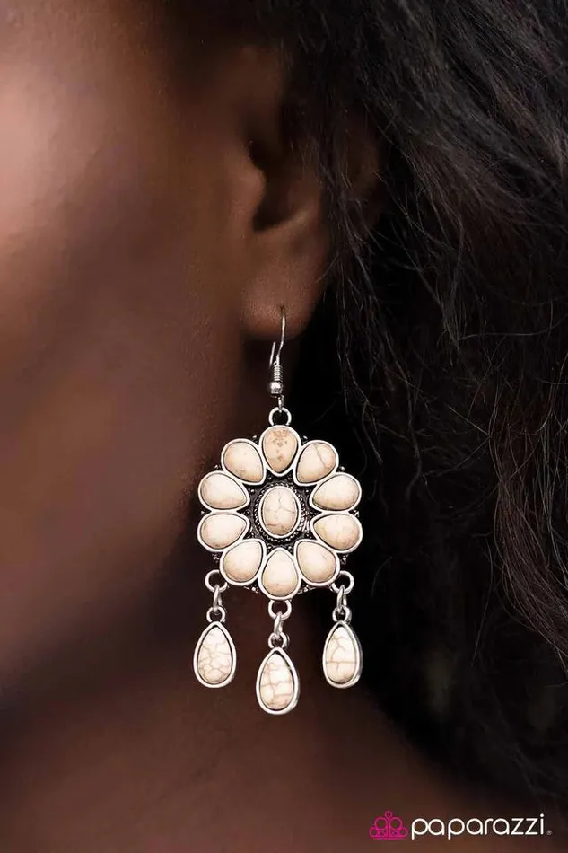 Paparazzi Jewelry Earrings Paparazzi Earring Stone Harmony White