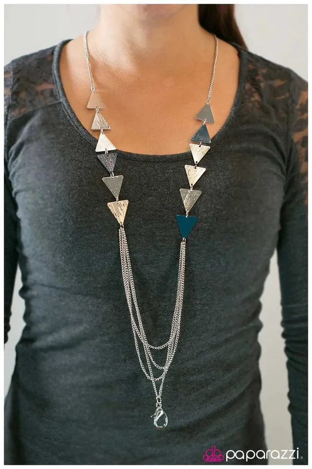 Paparazzi Jewelry Necklaces Paparazzi Necklace Career Woman Blue