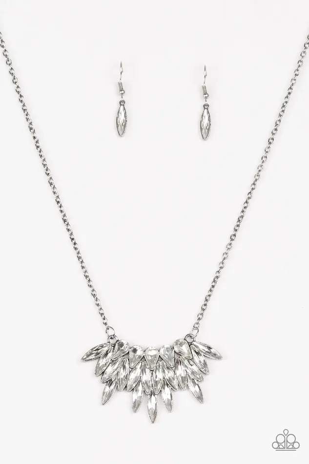 Paparazzi Jewelry Necklaces Paparazzi Necklace Crowning Moment White