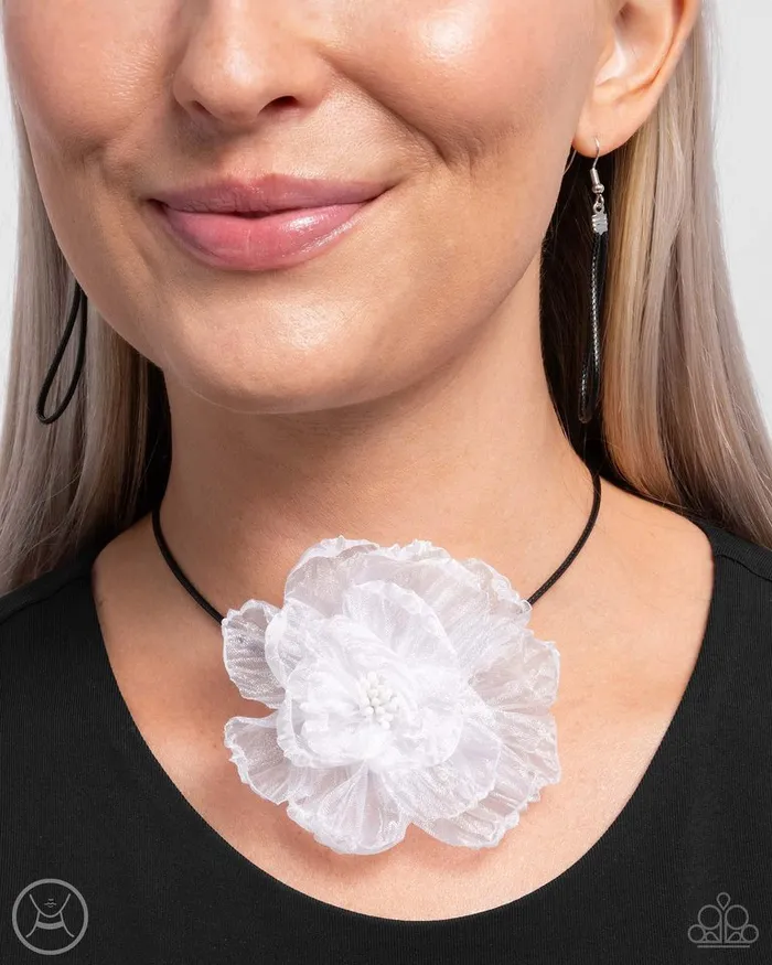 Paparazzi Jewelry Necklaces Paparazzi Necklace French Facade White