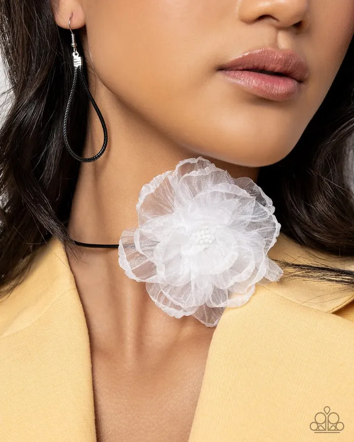 Paparazzi Jewelry Necklaces Paparazzi Necklace French Facade White Paparazzi Jewelry Necklaces Paparazzi Necklace French Facade White