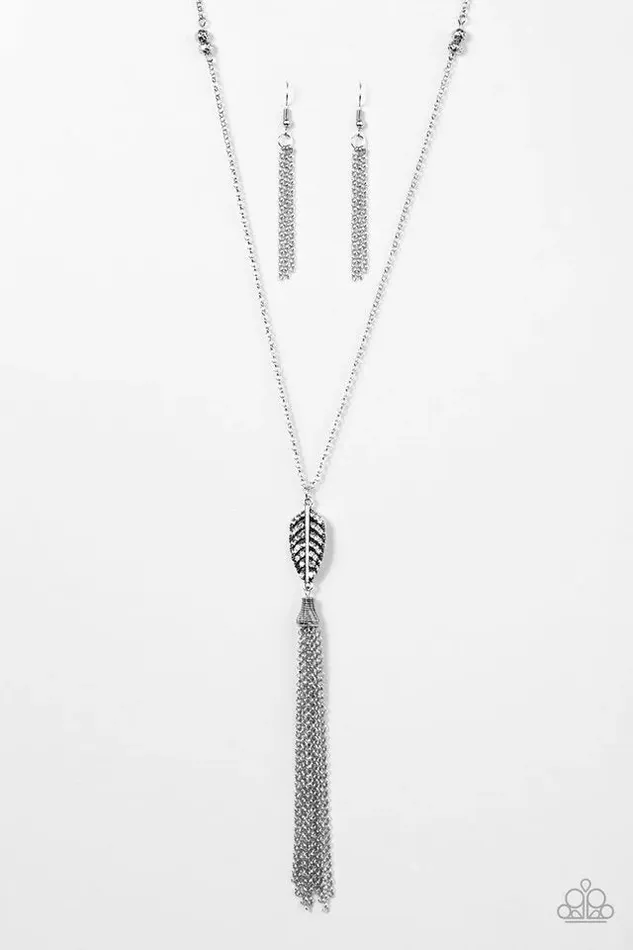 Paparazzi Jewelry Necklaces Paparazzi Necklace Higher than the Sky White