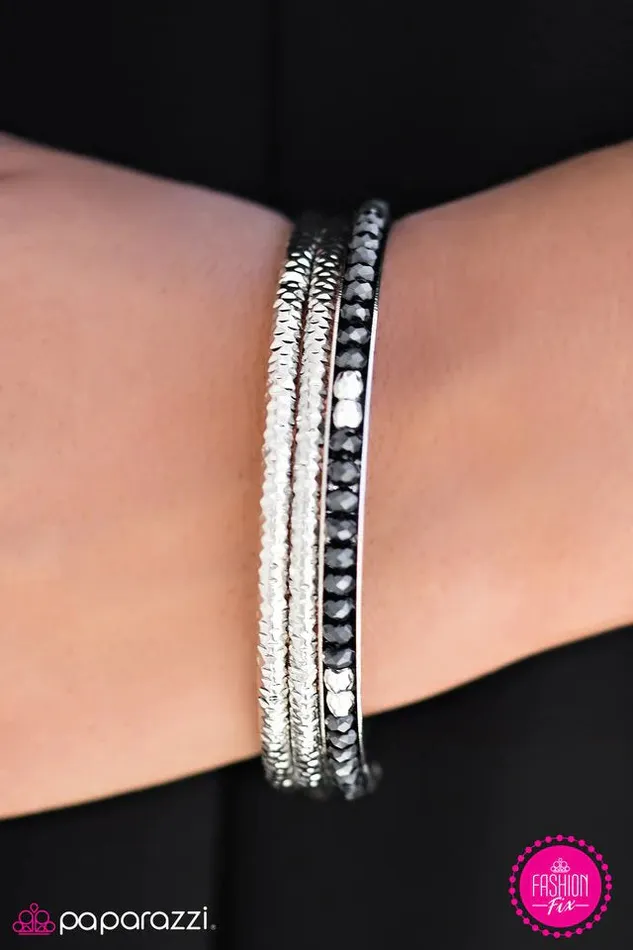 Paparazzi Jewelry Paparazzi Bracelet Diamond Edge Blue Bracelets