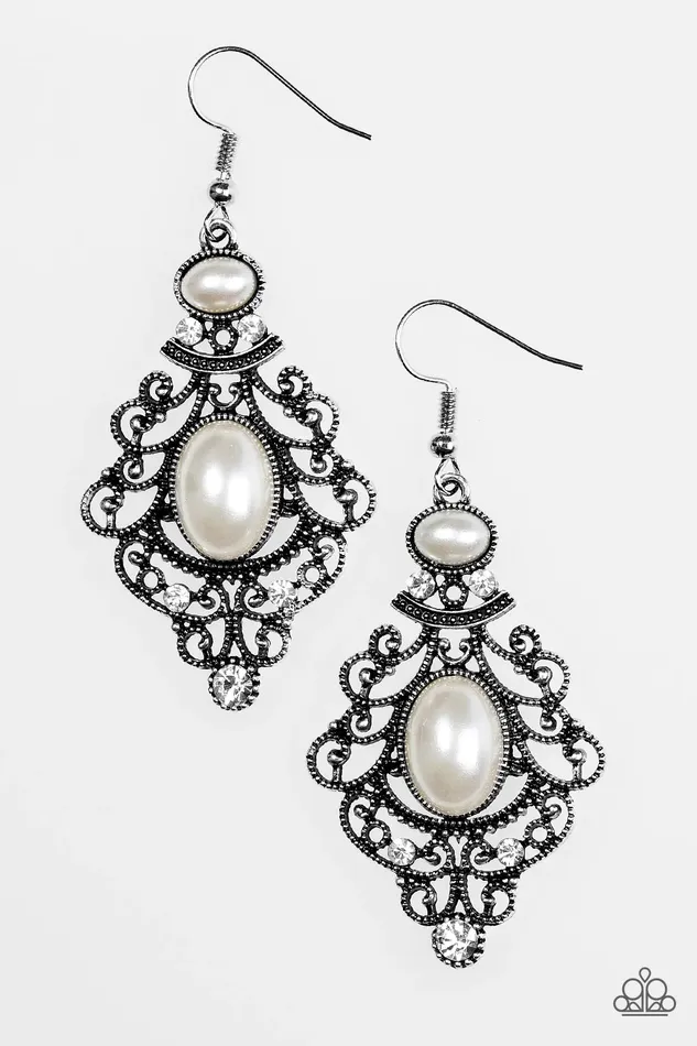 Paparazzi Jewelry Paparazzi Earring CROWN Control White Earrings
