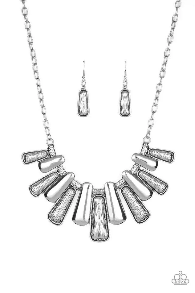 Paparazzi Jewelry Paparazzi Necklace MANE Up Silver Necklaces