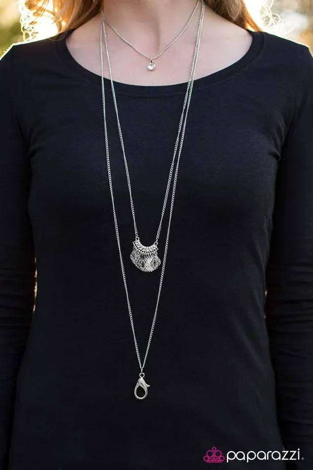 Paparazzi Necklace Dream Tour White Paparazzi Jewelry Necklaces