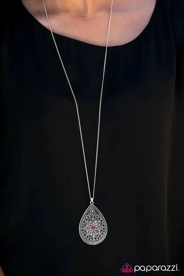 Paparazzi Necklace QUEEN Me Pink Paparazzi Jewelry Necklaces