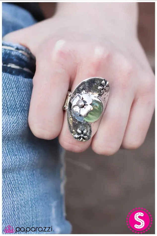 Paparazzi Ring MINT For Each Other Green Paparazzi Jewelry Rings