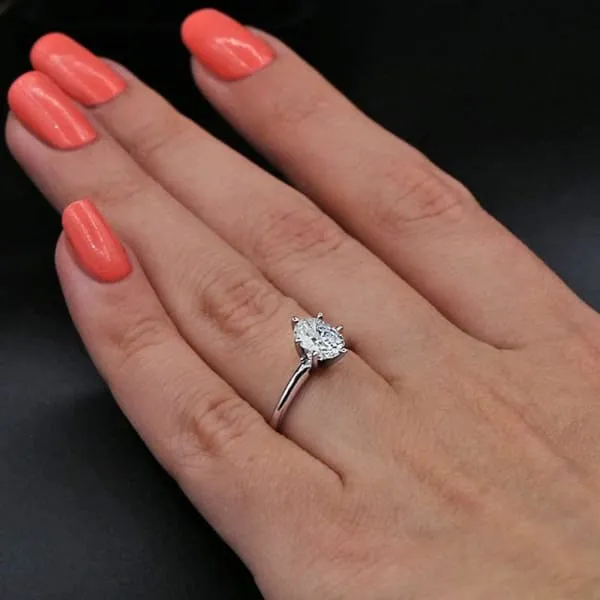 Rings Diamond Source NYC Solitaire Diamond Engagement Ring features 100ct Oval Diamond S171550