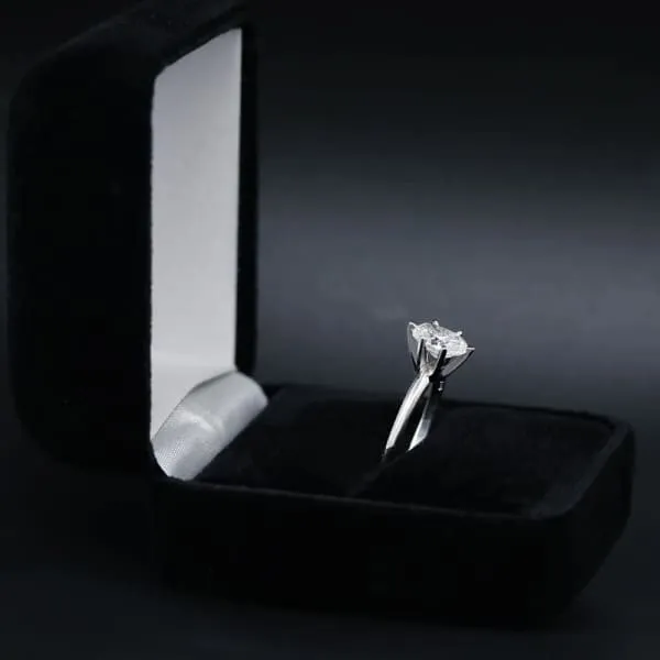 Rings Diamond Source NYC Solitaire Diamond Engagement Ring features 100ct Oval Diamond S171550