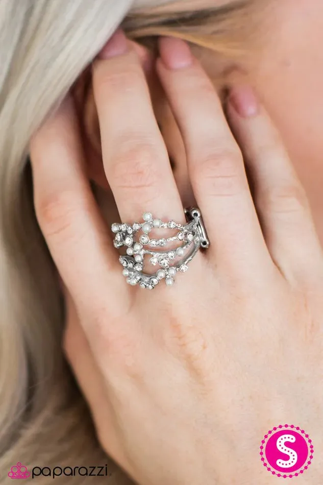 Rings Paparazzi Jewelry Paparazzi Ring Breathless Beauty White