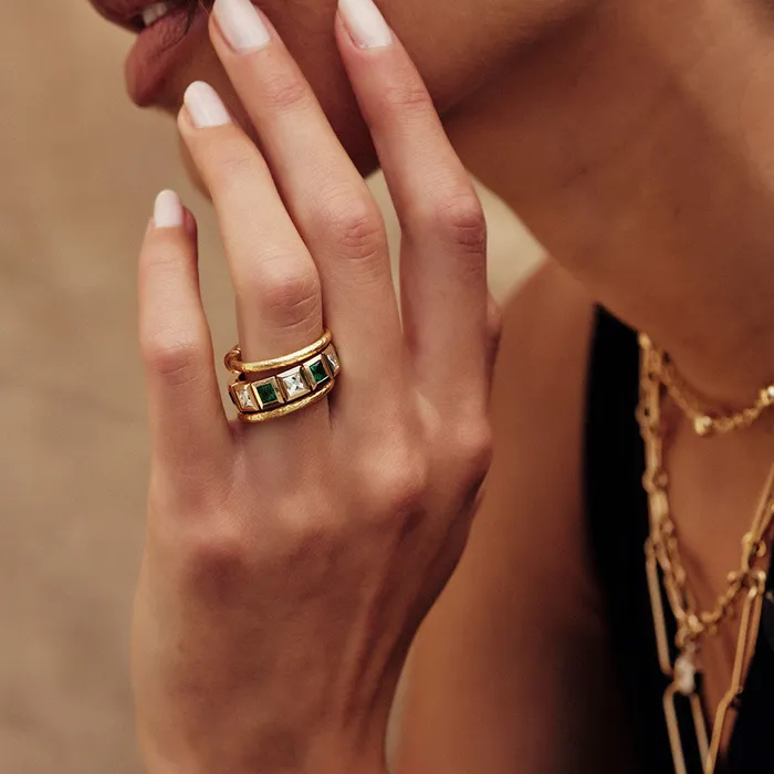 Single Stone 22K Yellow Gold Large Jane Band Single Stone Rings