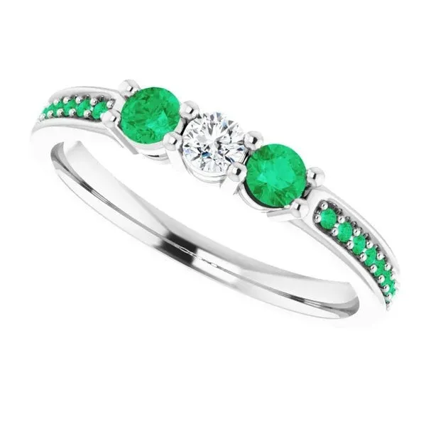 GB Rings 3 Stone Ring Round Natural Earth Mined Diamond 107 Carats Columbian Emerald GB Rings 3 Stone Ring Round Natural Earth Mined Diamond 107 Carats Columbian Emerald