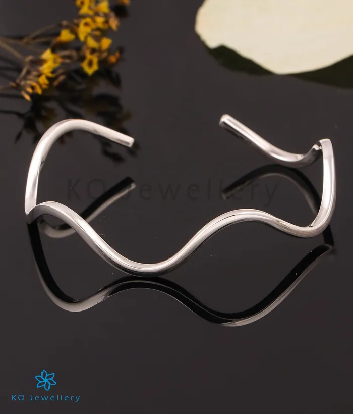 Imported Bracelets The Wavy Silver Openable Bracelet