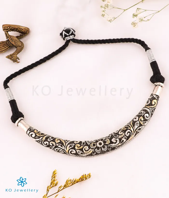Jaipur Necklaces The Nivya Silver Antique Hasli Necklace