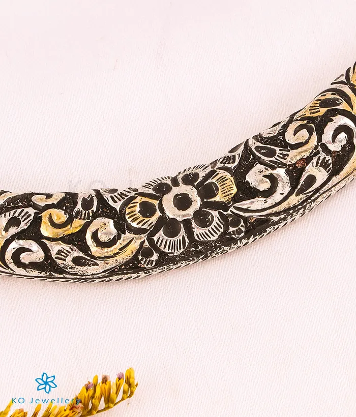 Jaipur Necklaces The Nivya Silver Antique Hasli Necklace