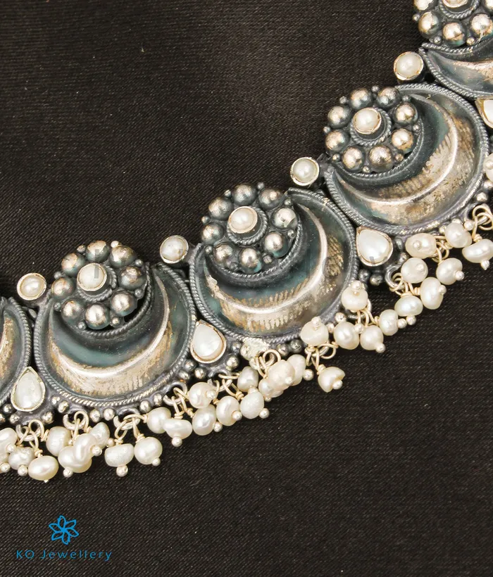 Necklaces Silversmith The Mahika Kempu Necklace PearlOxidised