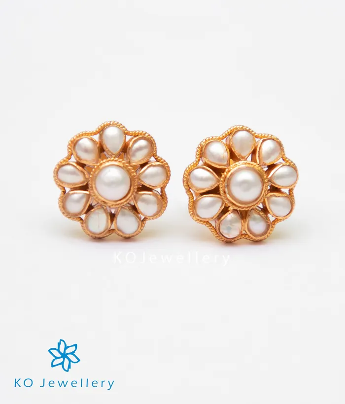 Silversmith Earrings The Vedya Silver Kempu EarStudsPearl