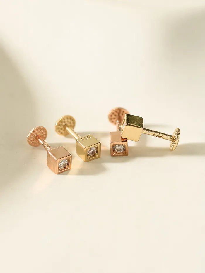 14K Gold Hide Square Cubic Labret Piercing 18g16g MinimalBijoux PreStyled Sets 14K Gold Hide Square Cubic Labret Piercing 18g16g MinimalBijoux PreStyled Sets