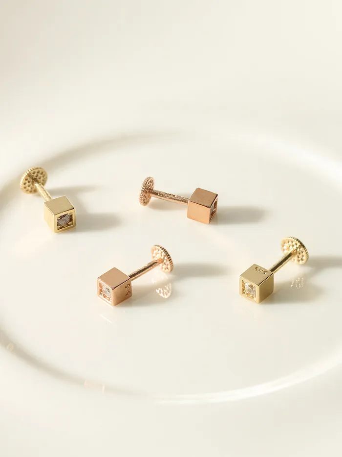 14K Gold Hide Square Cubic Labret Piercing 18g16g MinimalBijoux PreStyled Sets