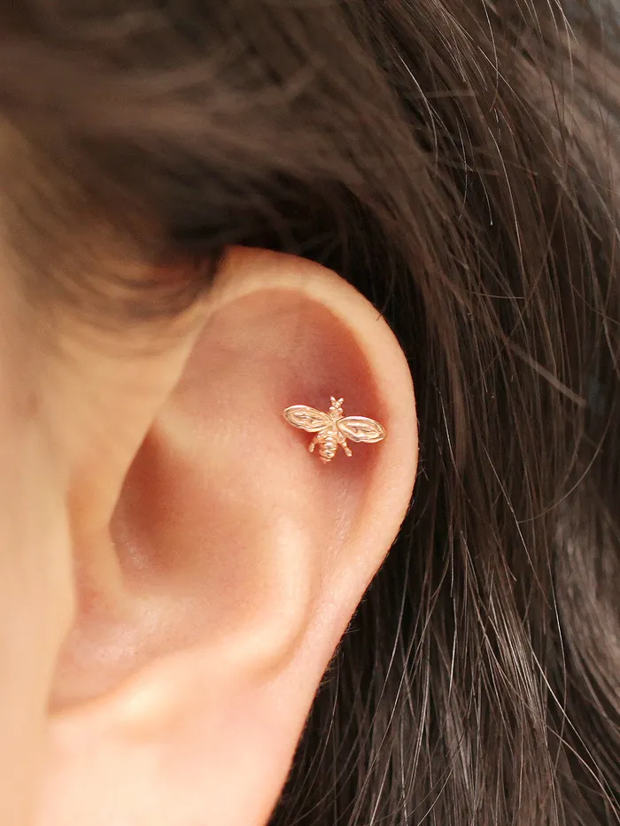 14K Gold Queen Baby Bee Cartilage Earring 20G18G16G MinimalBijoux Earrings