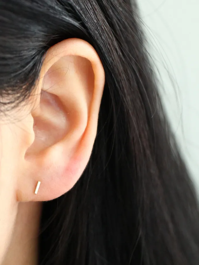 14K Gold Simple Stick Internally Threaded Labret Piercing 18G16G MinimalBijoux Rings